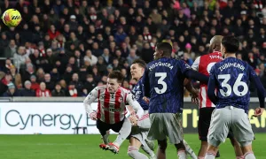 Arsenal bị chia điểm ở Ngoại hạng Anh