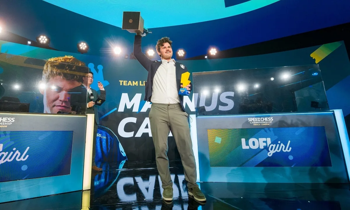 Carlsen lần thứ năm vô địch Speed Chess Championship