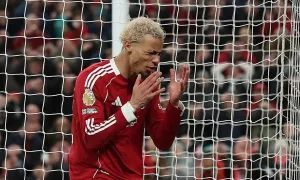 Man City thắng ngược Liverpool nghẹt thở ở phút bù